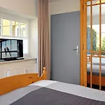 La 04 Apartman *